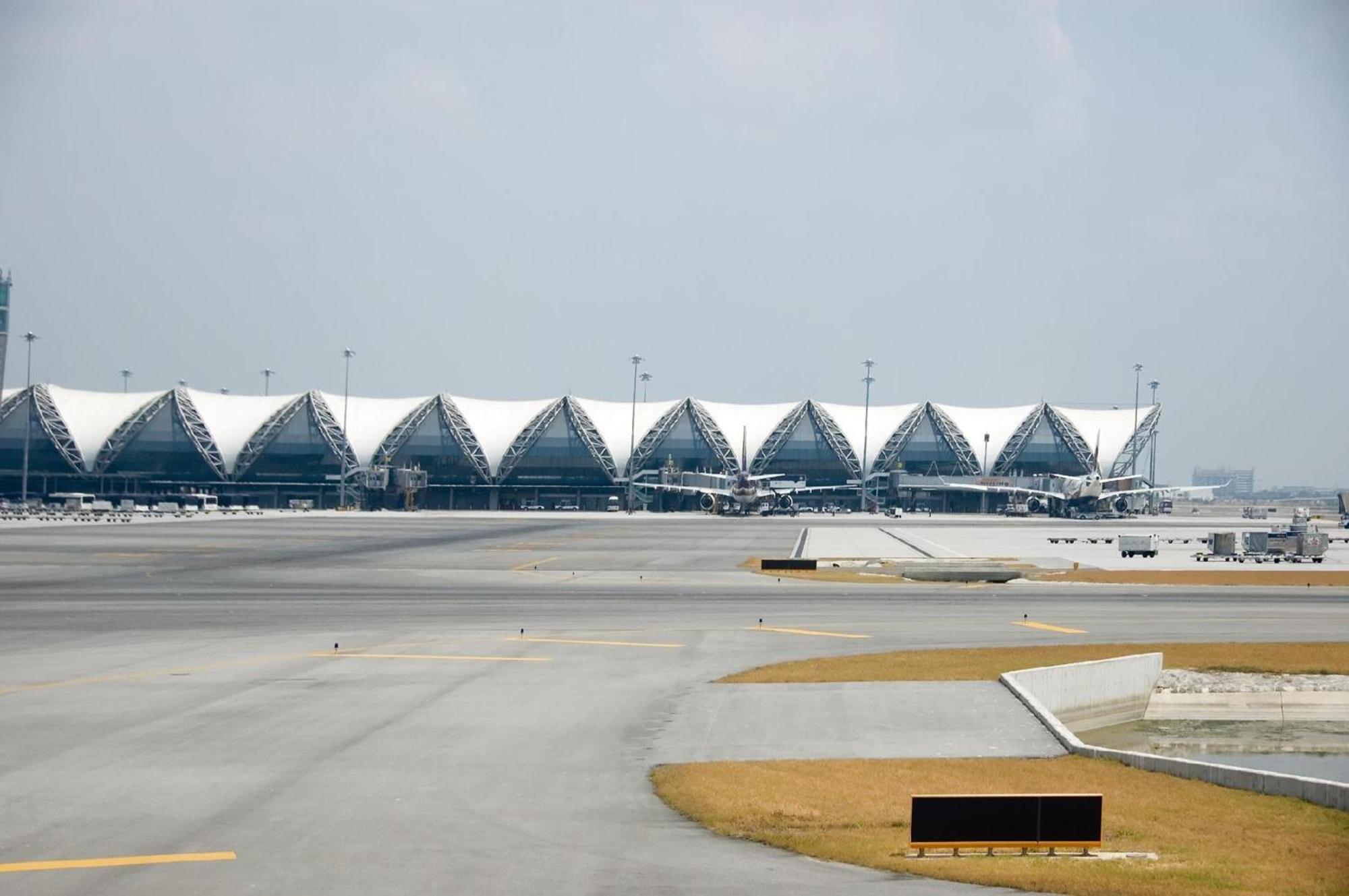 King One Suvarnabhumi Bangkok Exterior photo